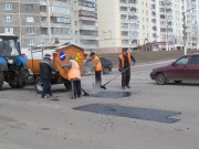 В Железногорске к ямочному ремонту дорог приступили с начала недели