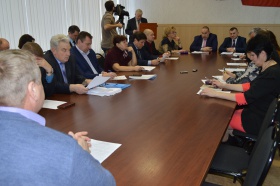 В Железногорске состоялось последнее в уходящем году заседание городской Думы